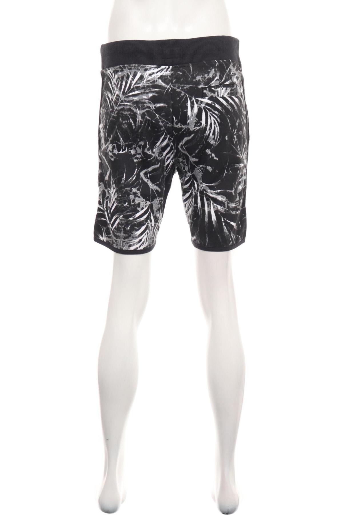 Спортни къси панталони Q/S DESIGNED BY S.OLIVER2