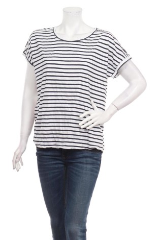 Tricou B.YOUNG