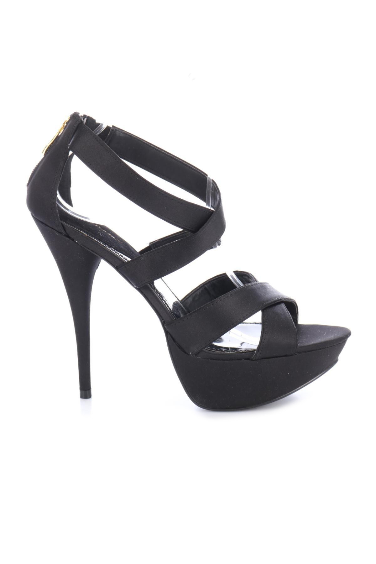 Сандали на ток Alberto Moretti1