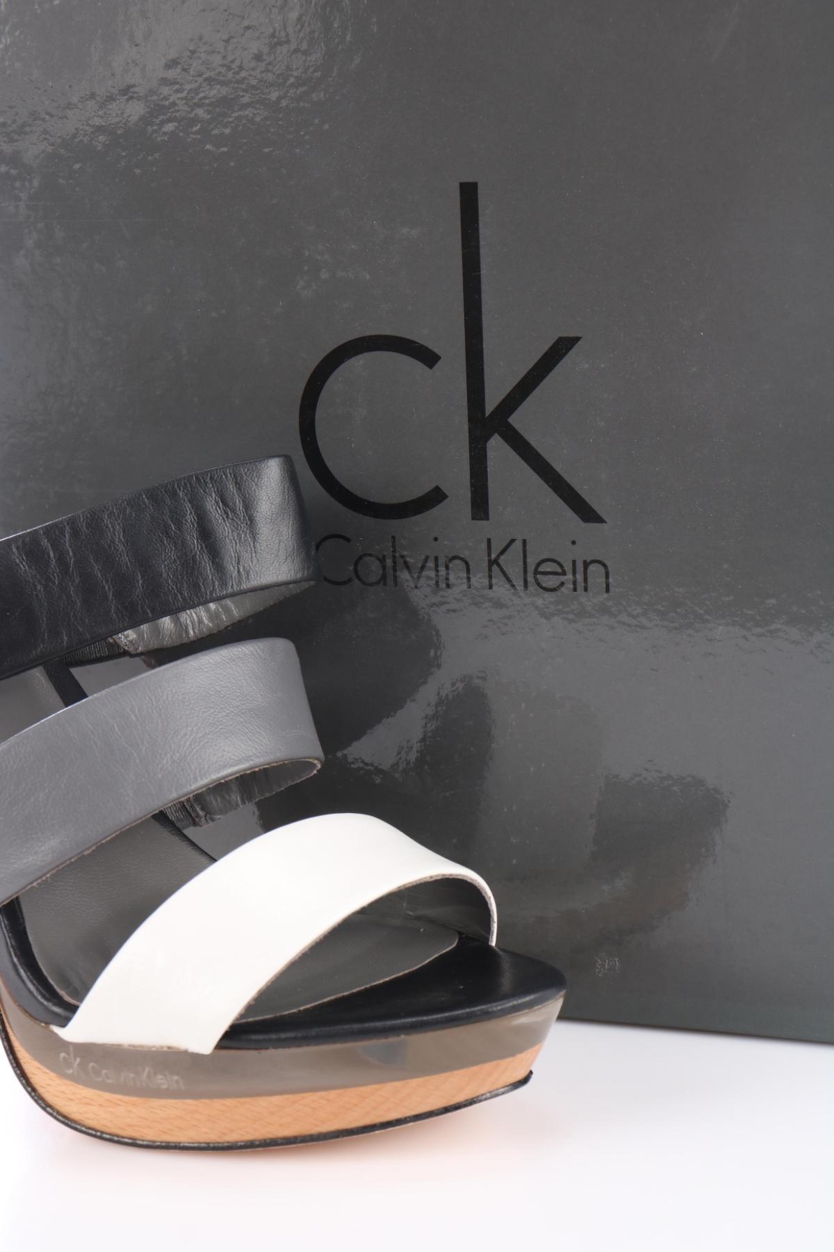 Чехли CALVIN KLEIN4