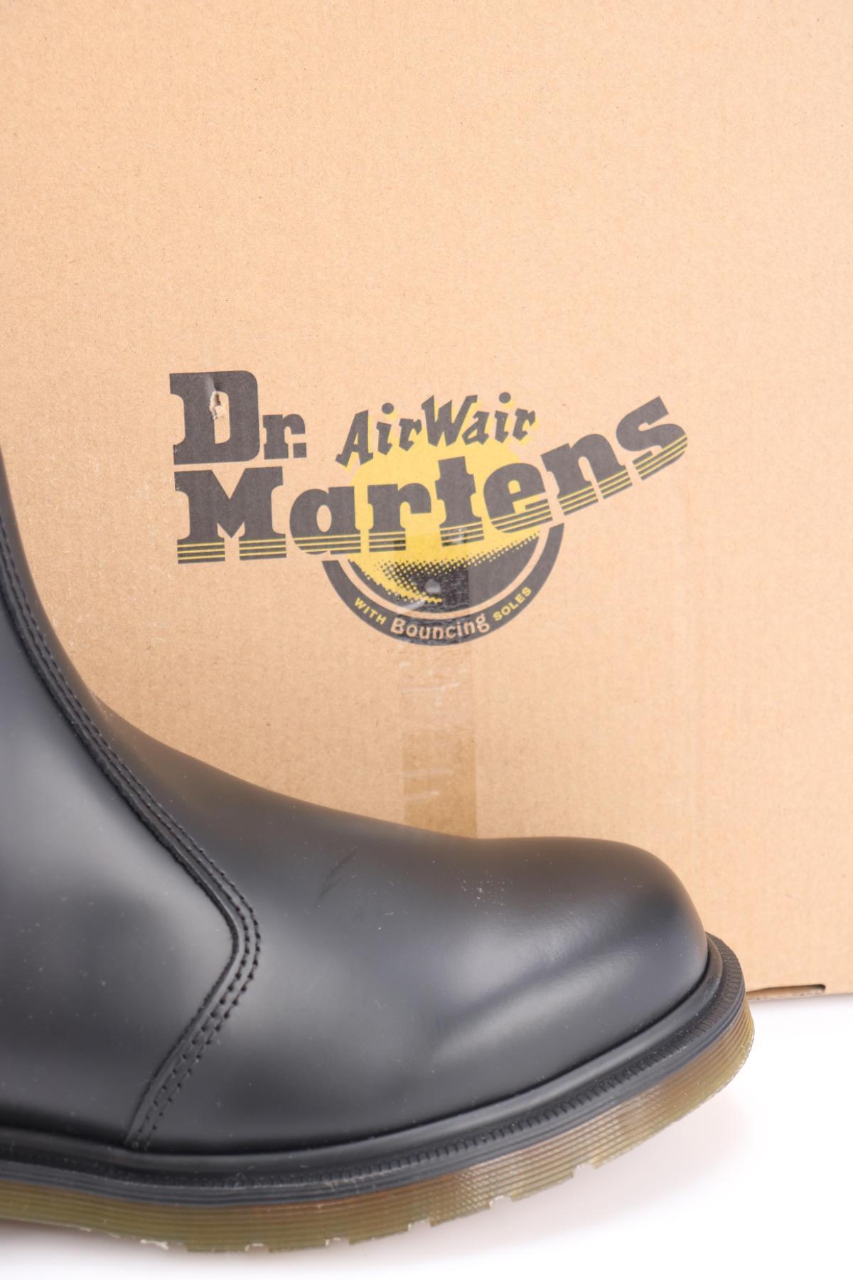Боти DR. MARTENS4
