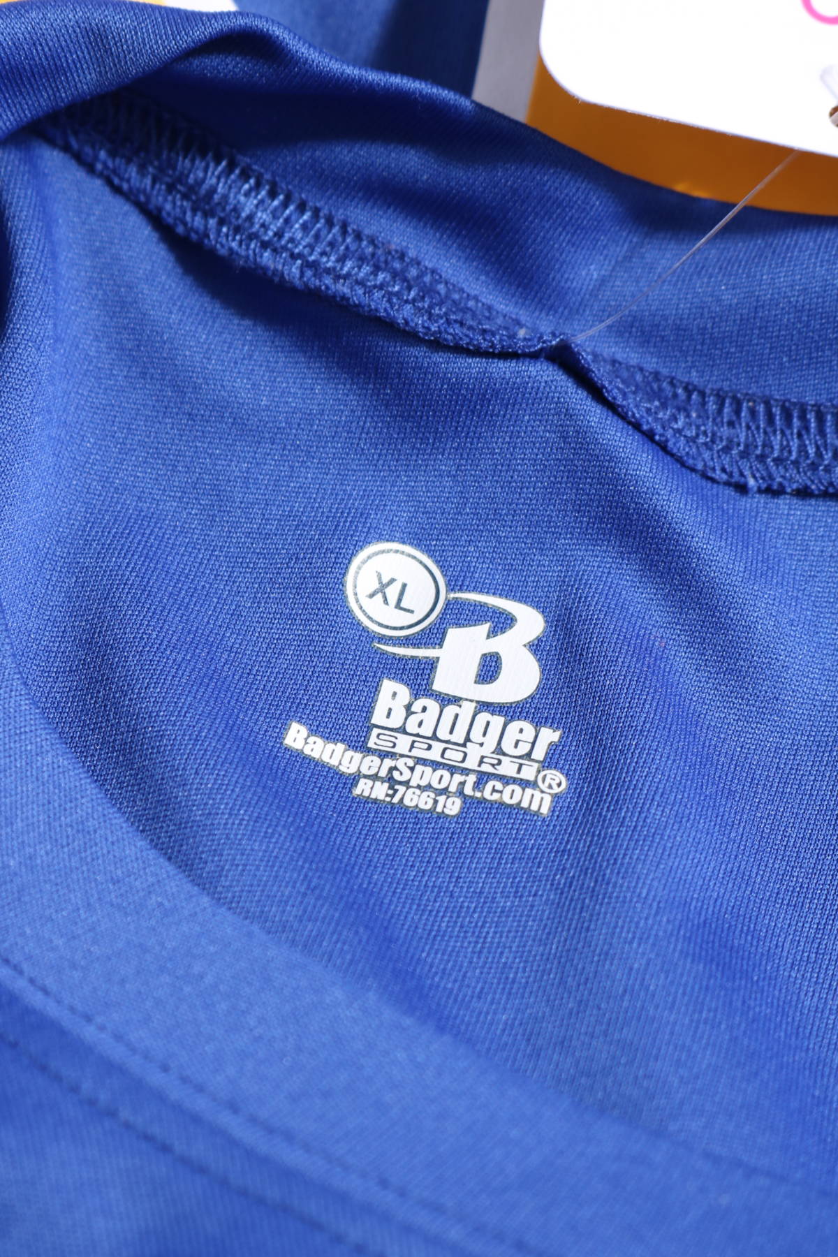 Тениска с щампа BADGER3