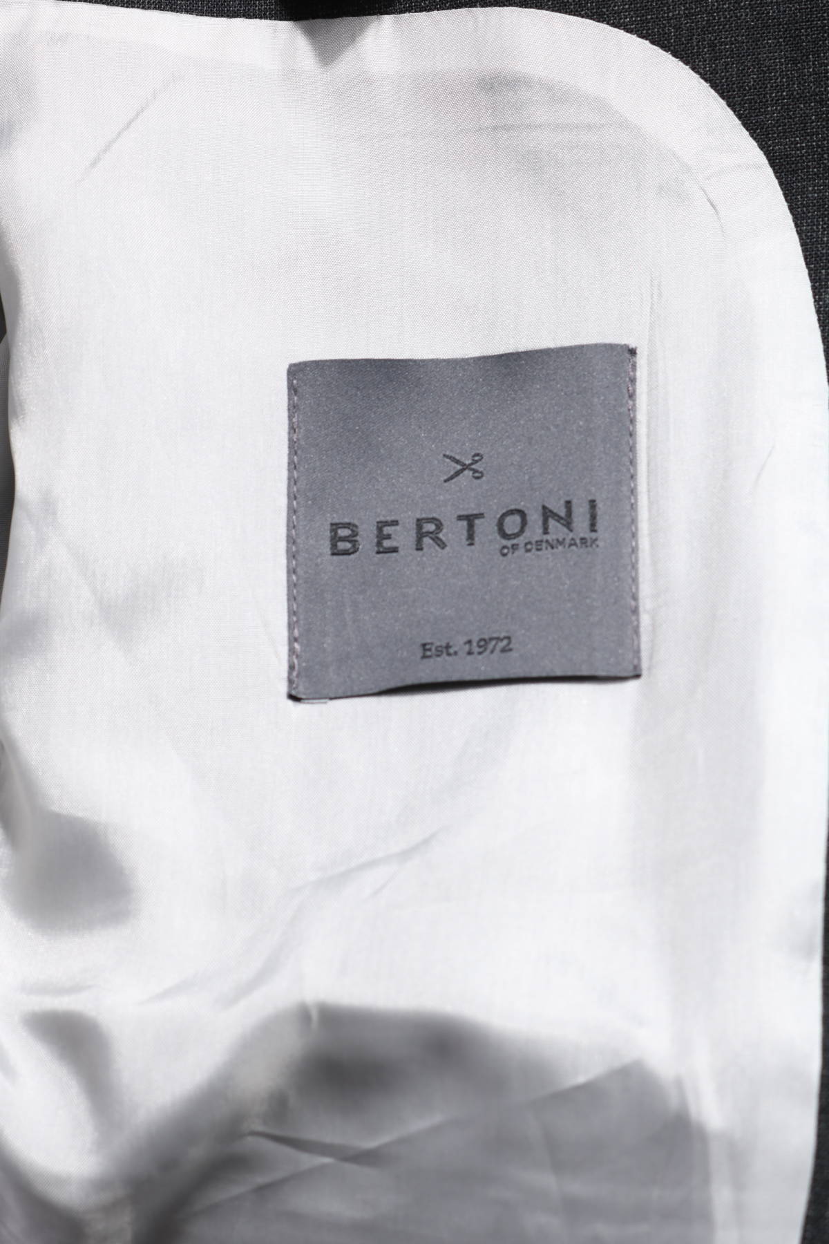 Костюм с панталон BERTONI3