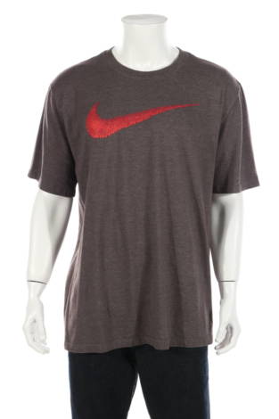 Спортна тениска Nike - Mania Спортна тениска Nike