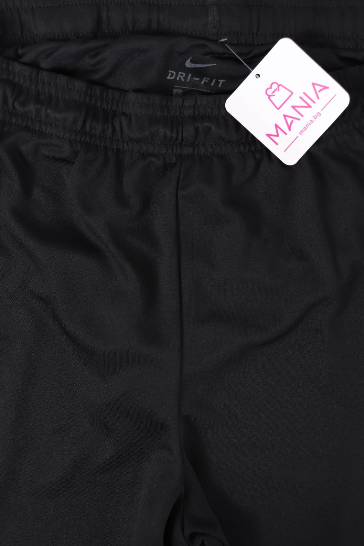 Спортни къси панталони NIKE3