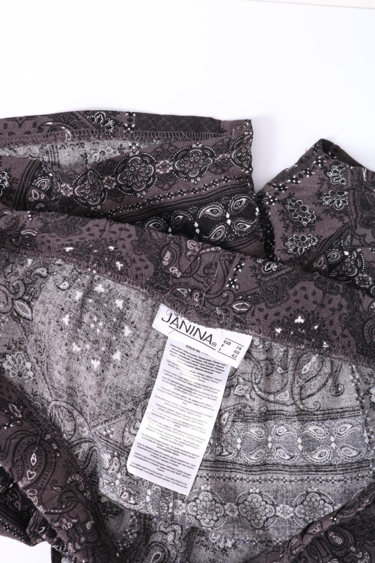 Къси панталони JANINA3