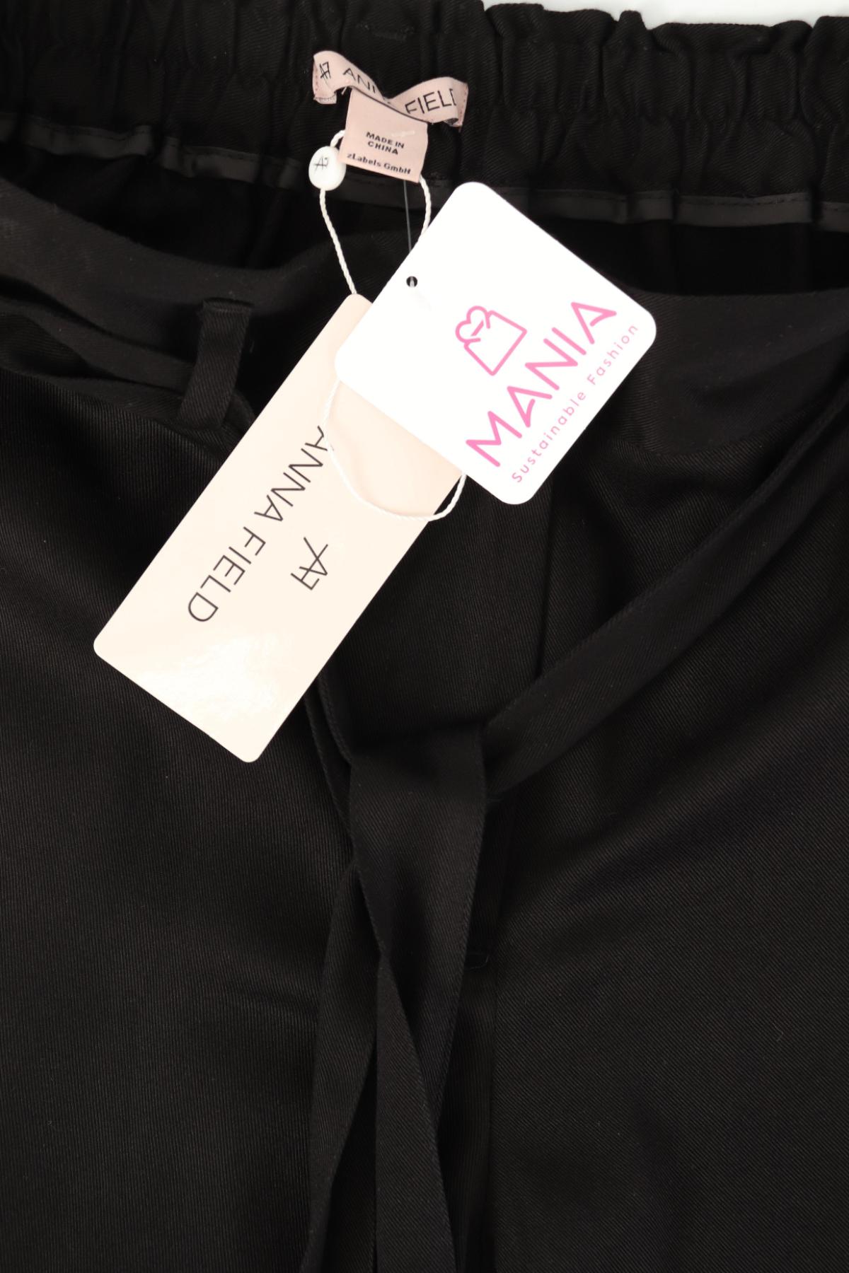 Къси панталони ANNA FIELD3