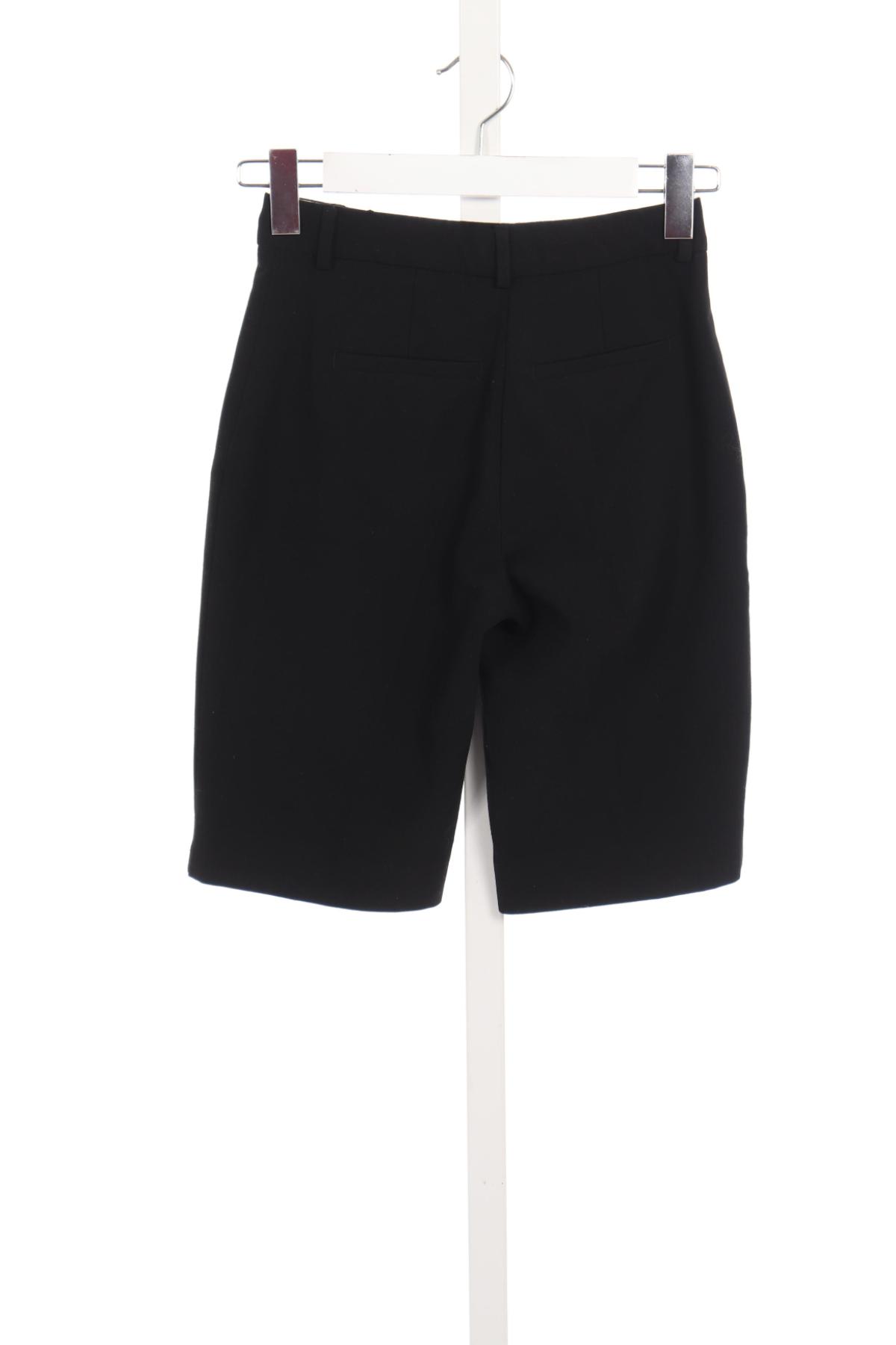 Къси панталони FIVE UNITS2