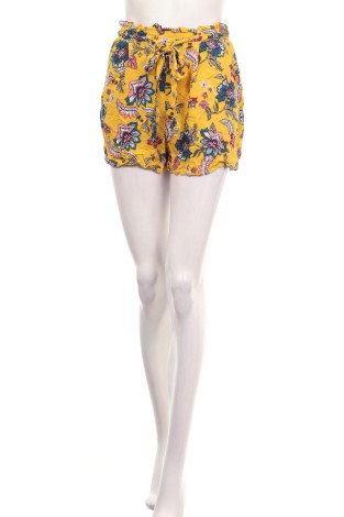 Pantaloni scurţi STRADIVARIUS