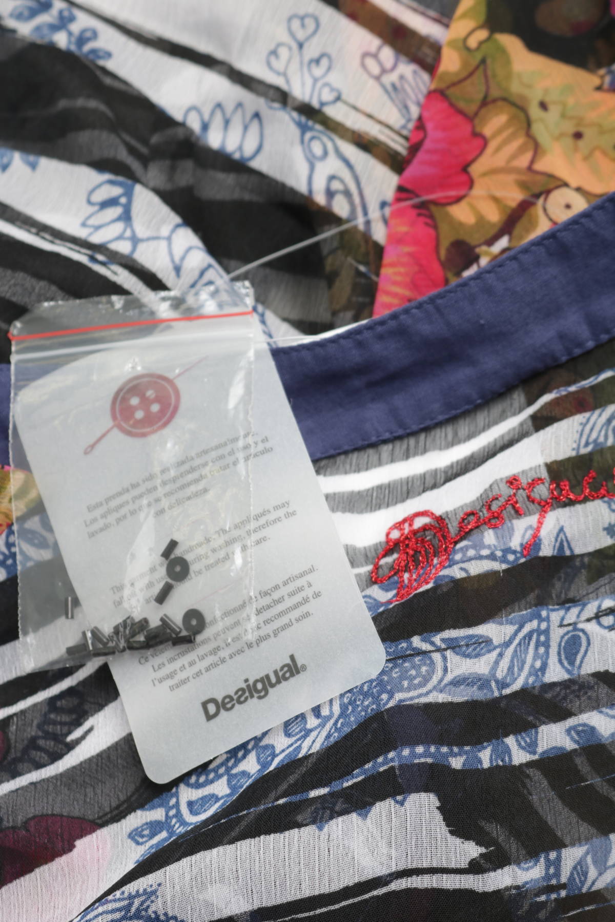 Спортно-елегантна риза DESIGUAL3 - Mania Спортно-елегантна риза DESIGUAL3