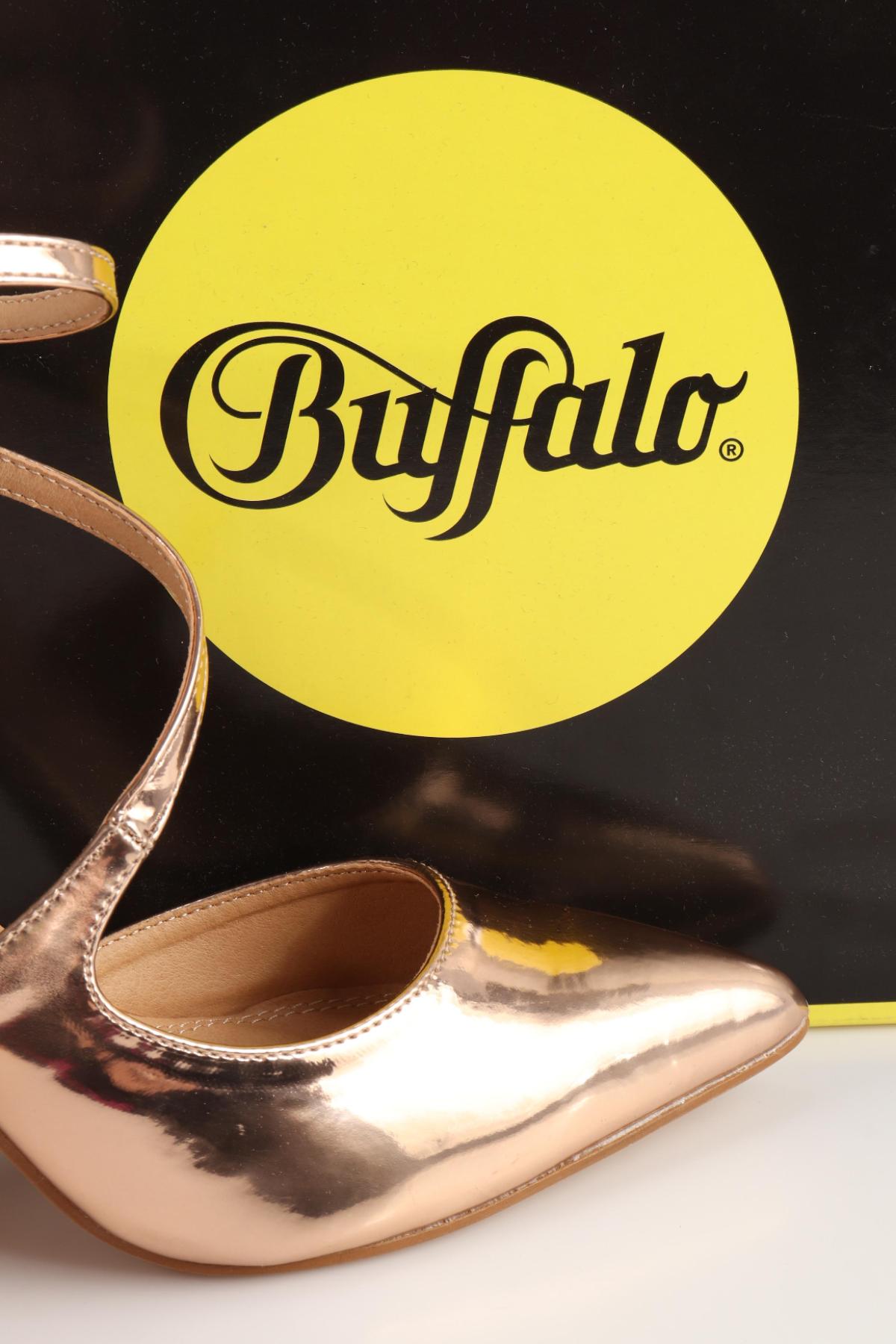 Обувки на ток BUFFALO4