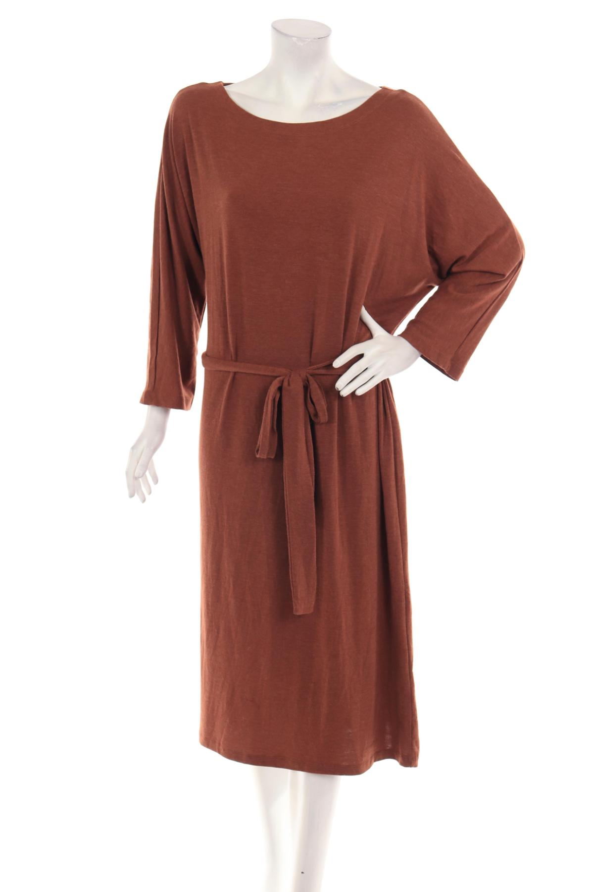 Ежедневна рокля HEMA1