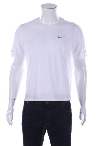 Спортна тениска Nike - Mania Спортна тениска Nike