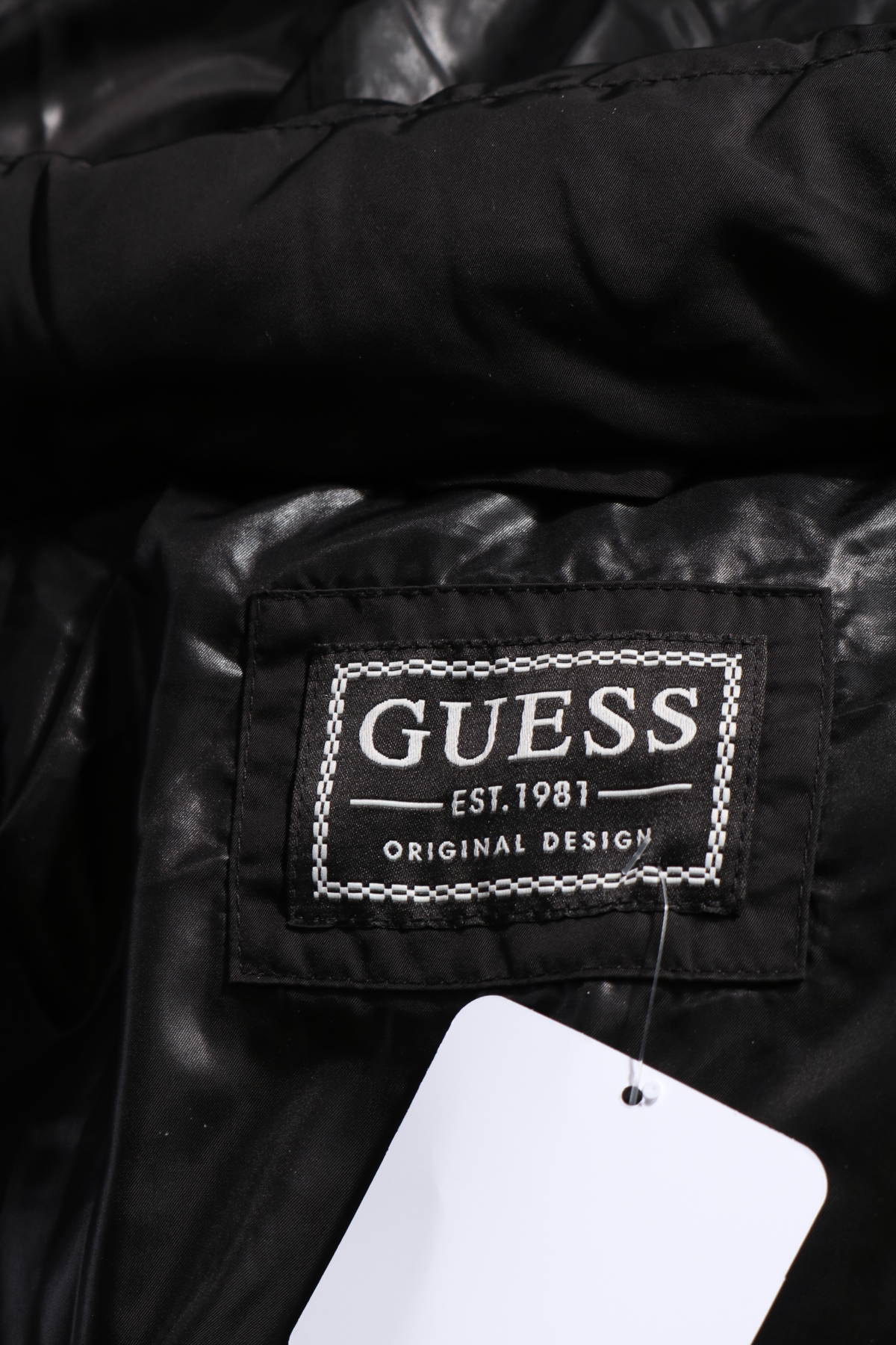 Пухено яке Guess4 - Mania Пухено яке Guess4