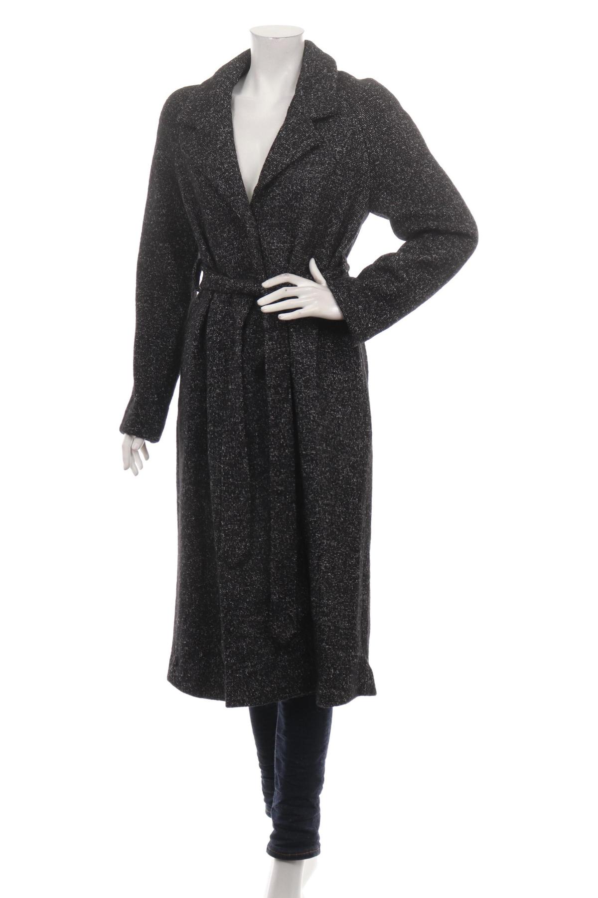 Зимно палто MANGO1