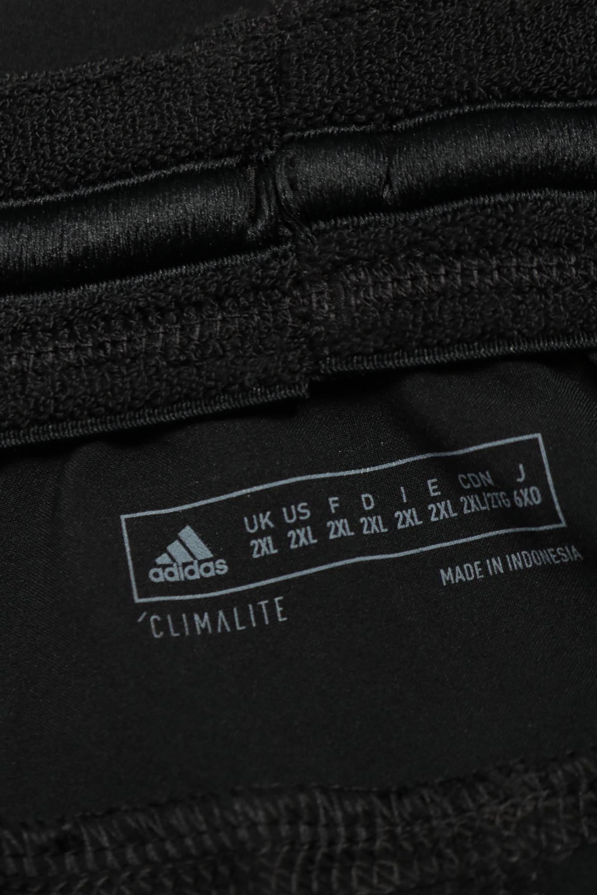 Спортни къси панталони ADIDAS3 - Mania Спортни къси панталони ADIDAS3
