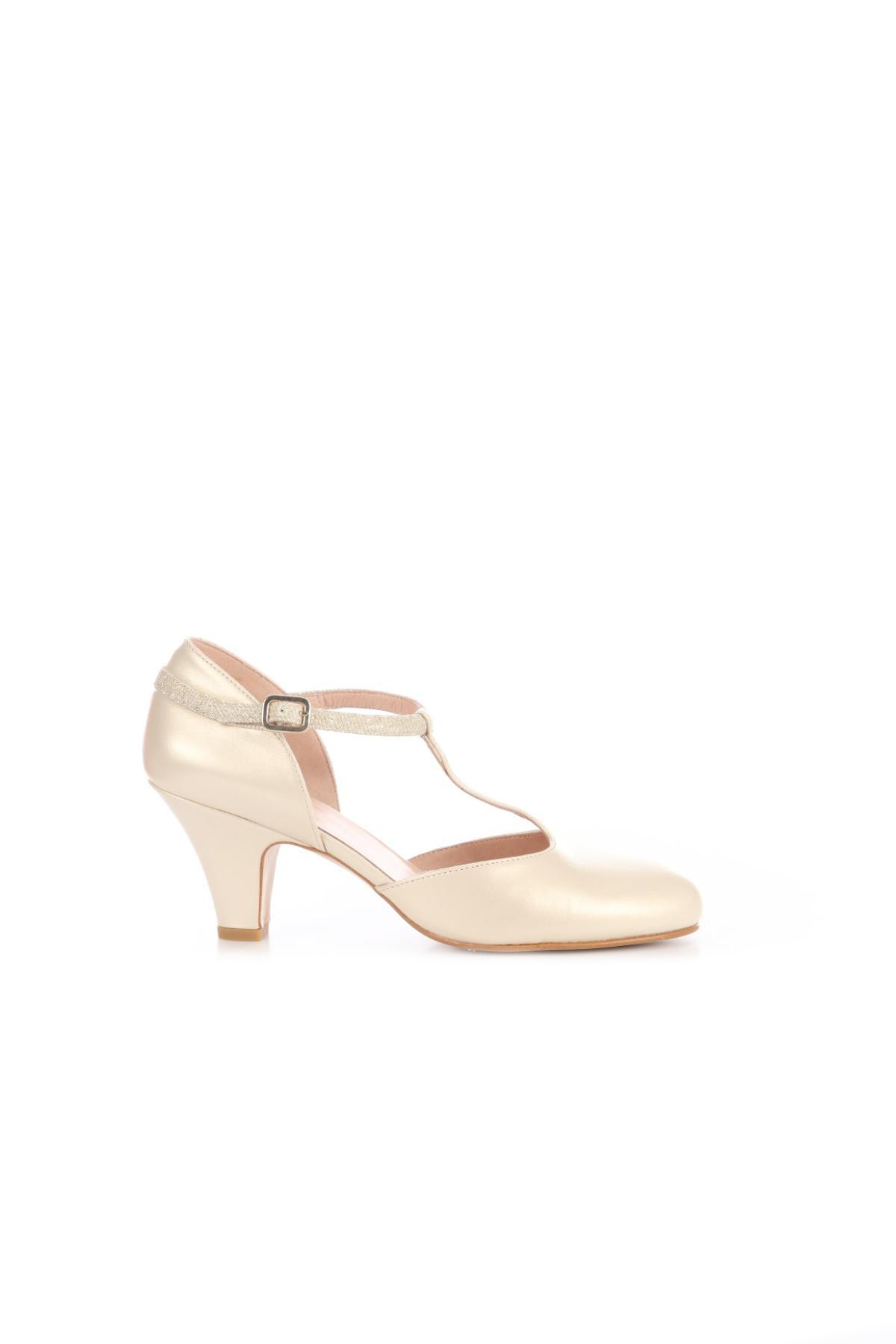 Обувки на ток LAB1