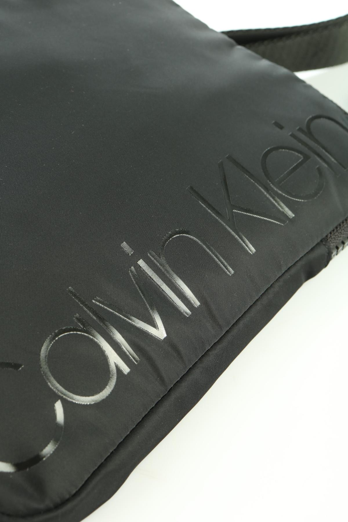 Чанта през рамо CALVIN KLEIN4