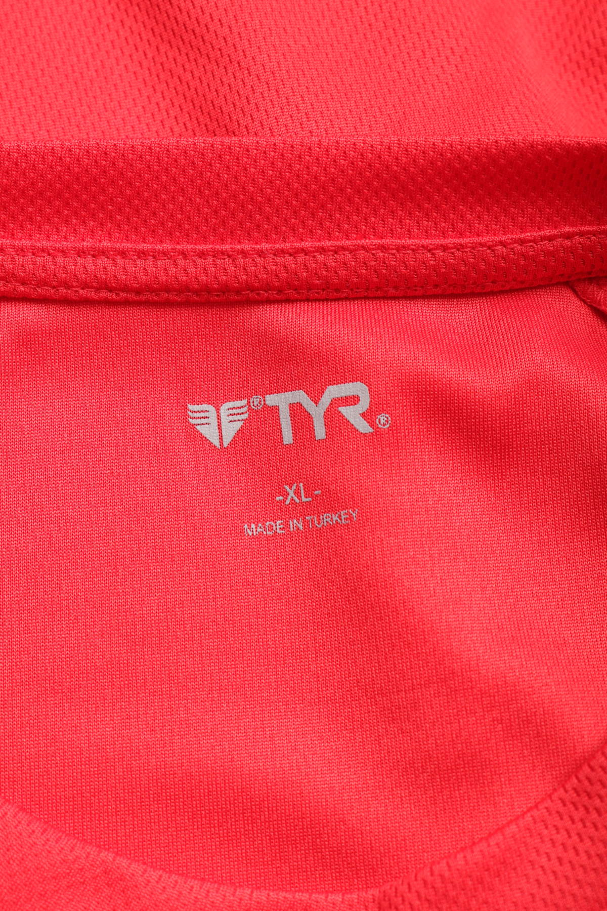 Спортна тениска TYR3