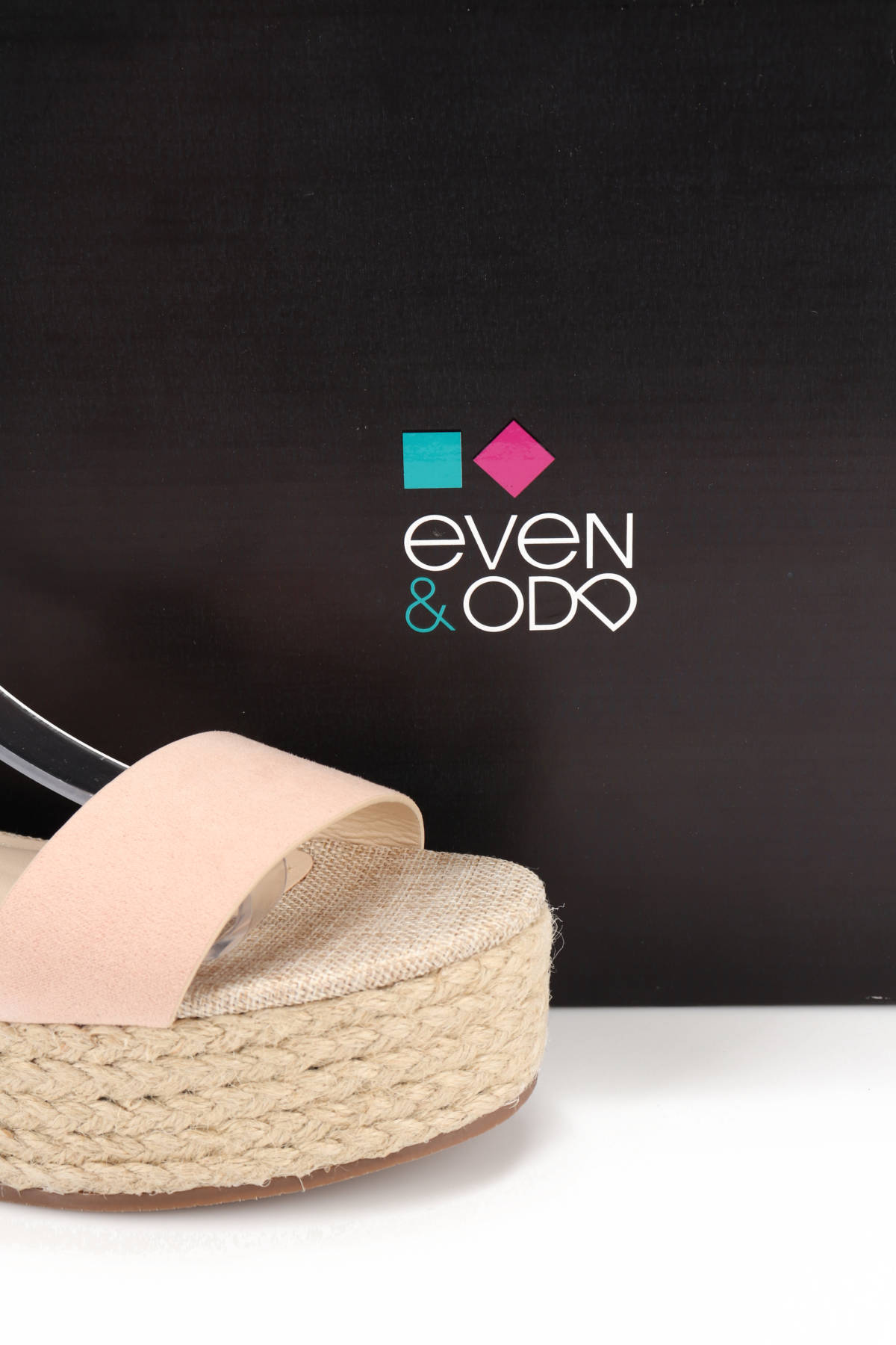 Сандали на ток EVEN&ODD4