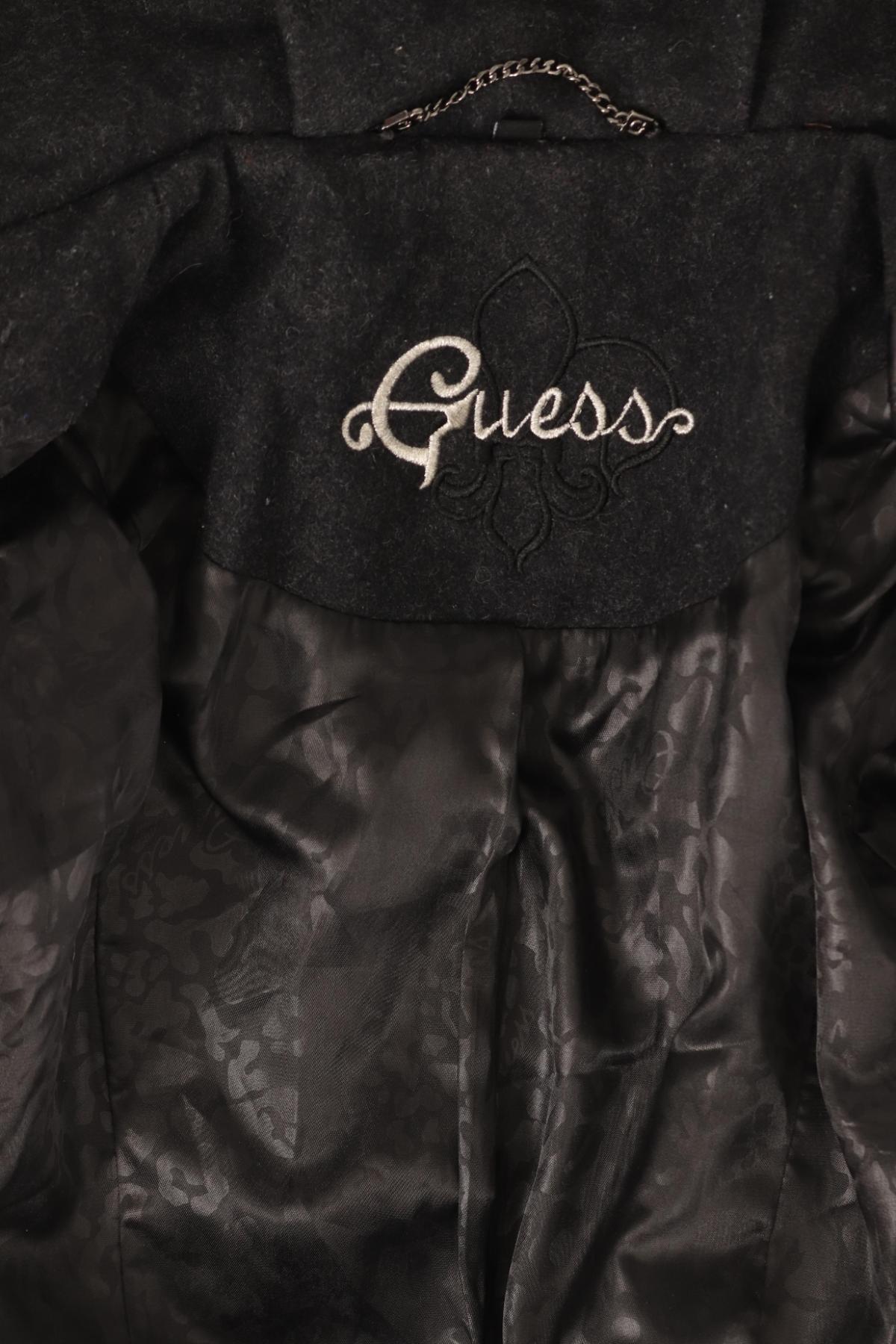 Зимно палто GUESS3