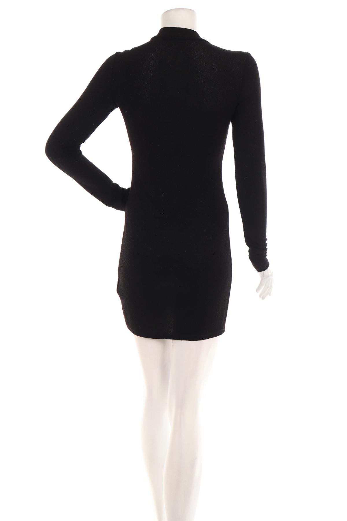 Парти рокля GINA TRICOT2