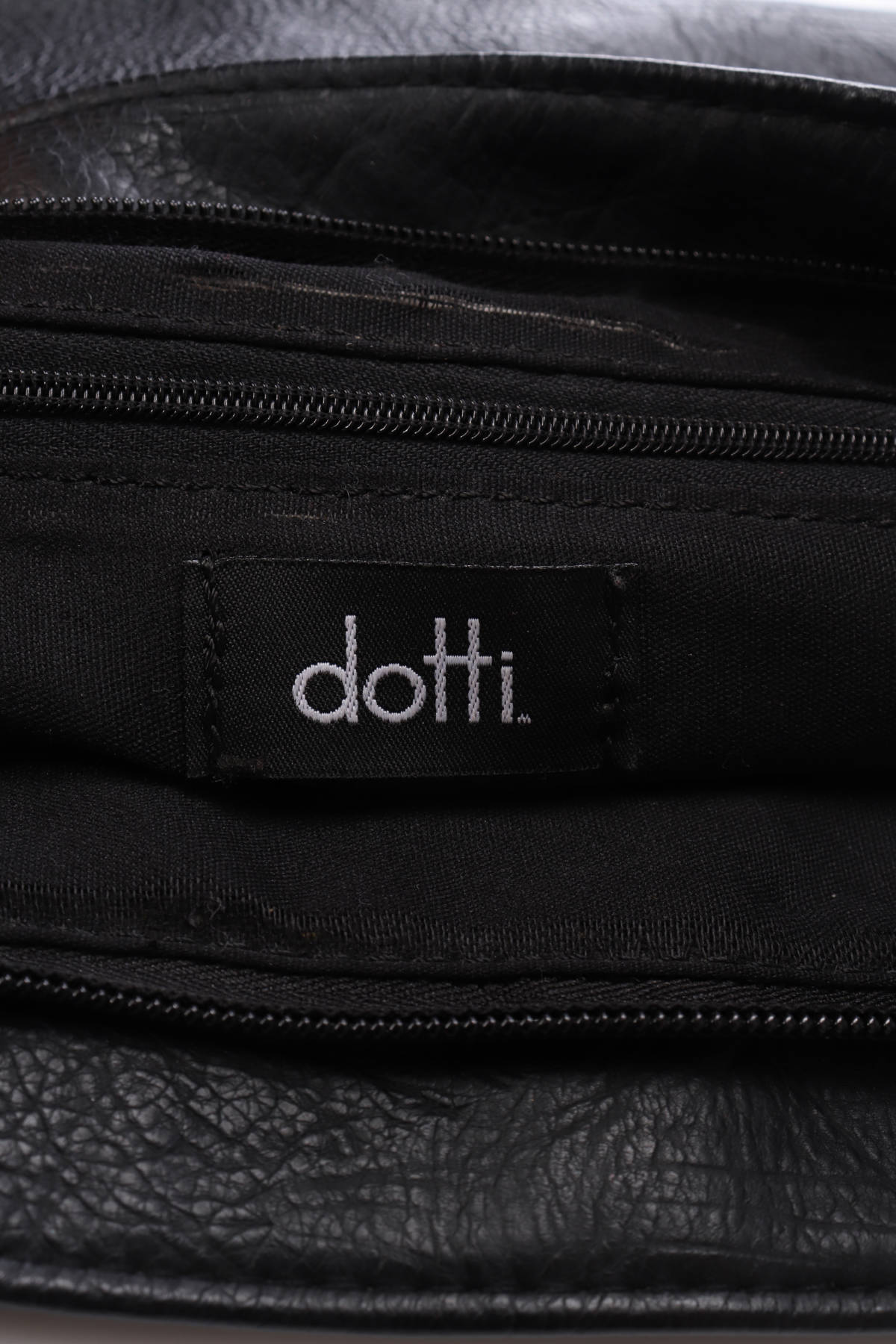 Кожена чанта DOTTI3