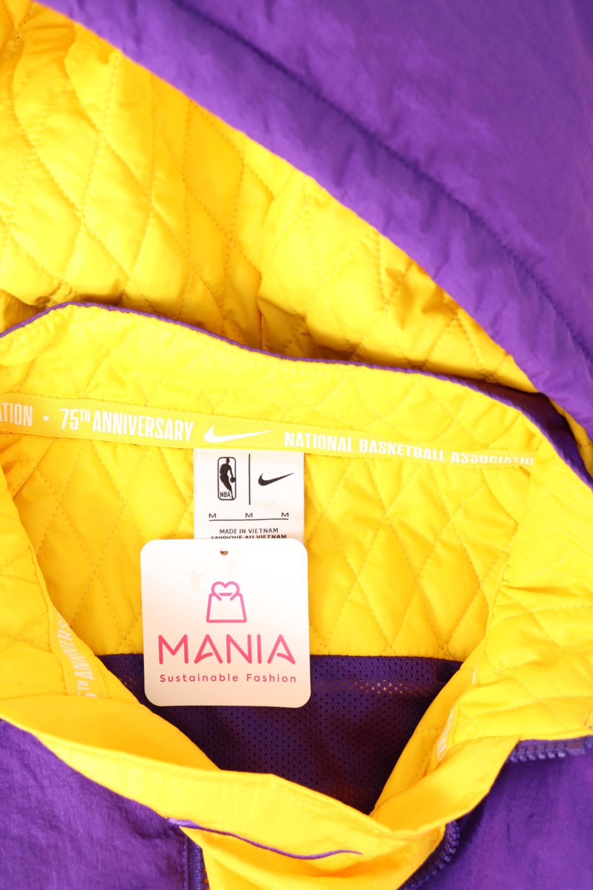 Зимно яке NIKE4