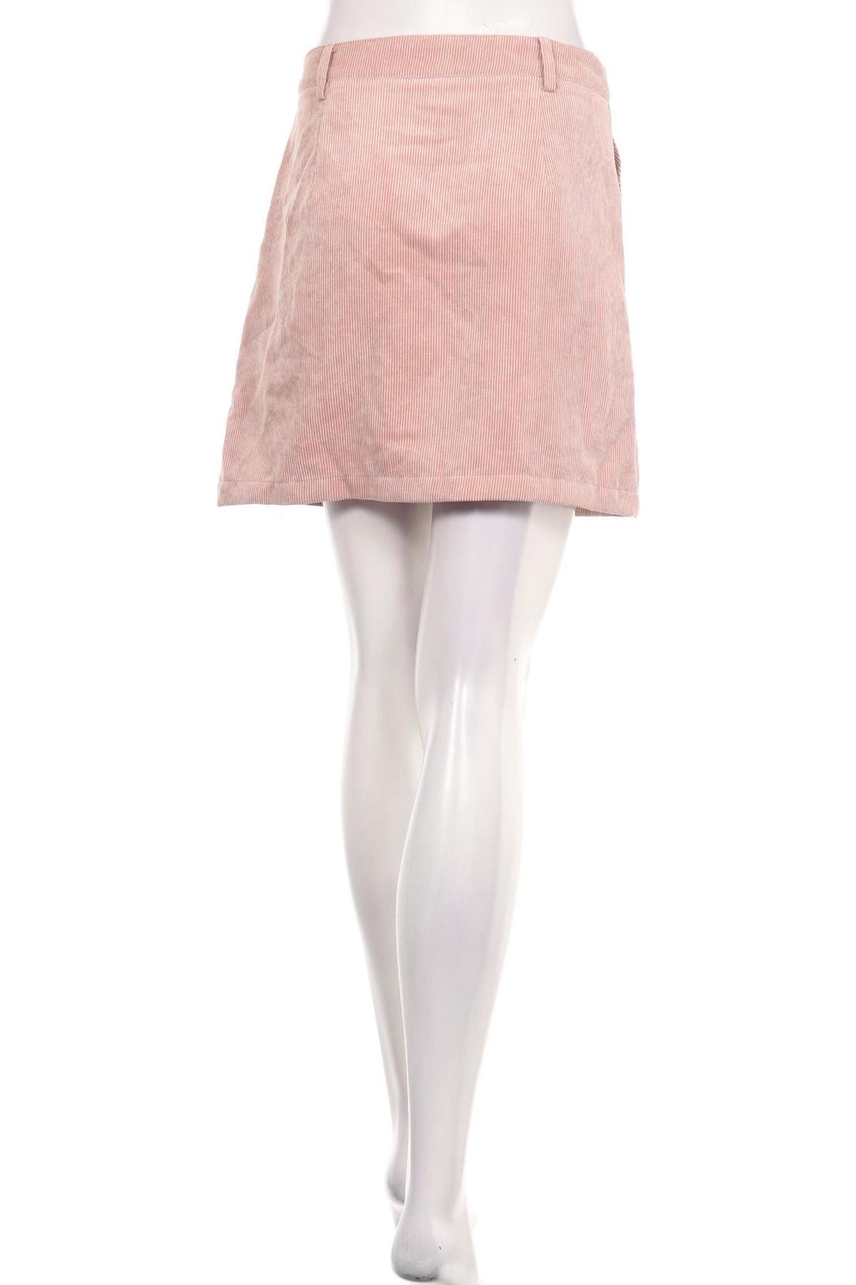 Пола JACQUELINE DE YONG2