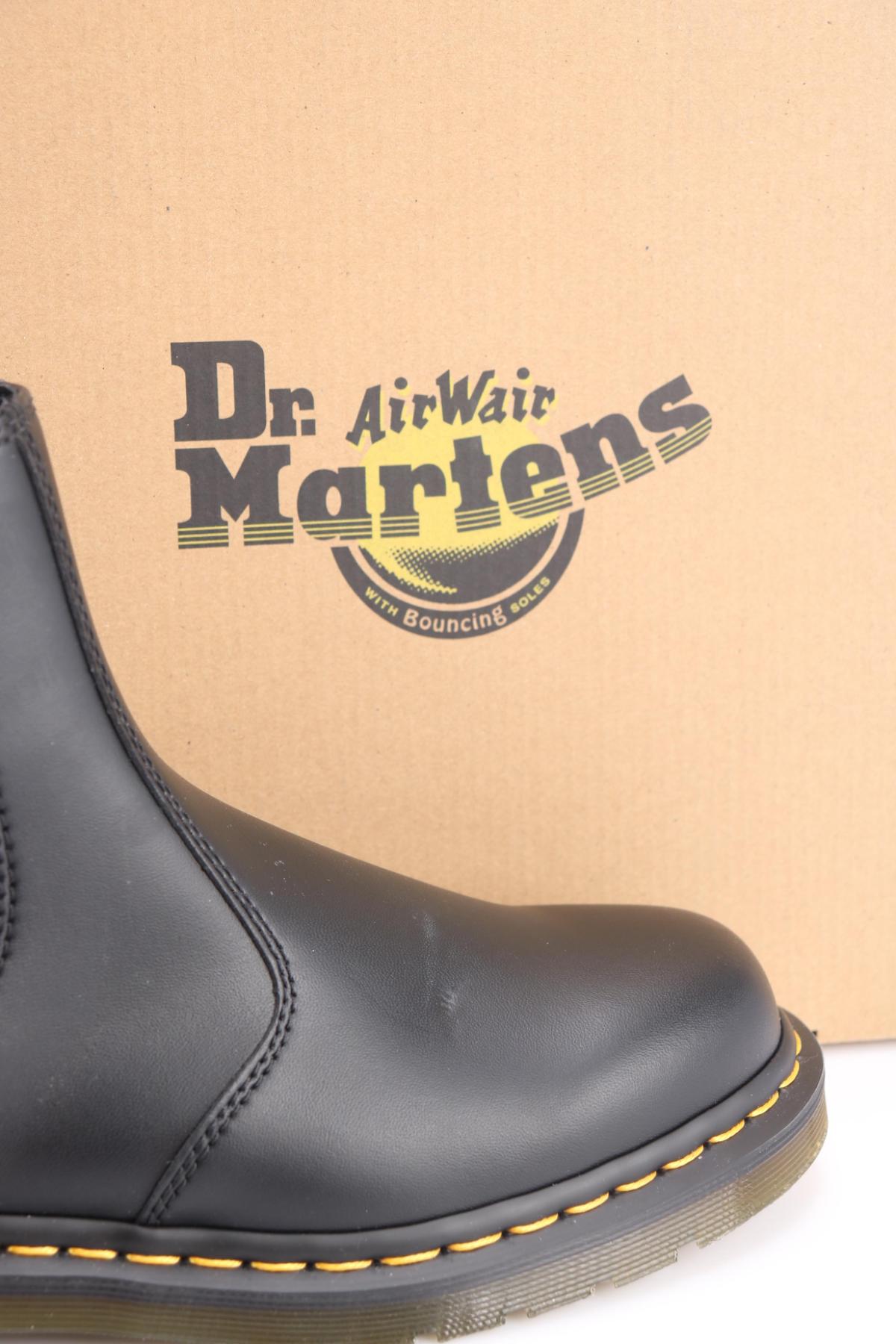 Боти DR. MARTENS4