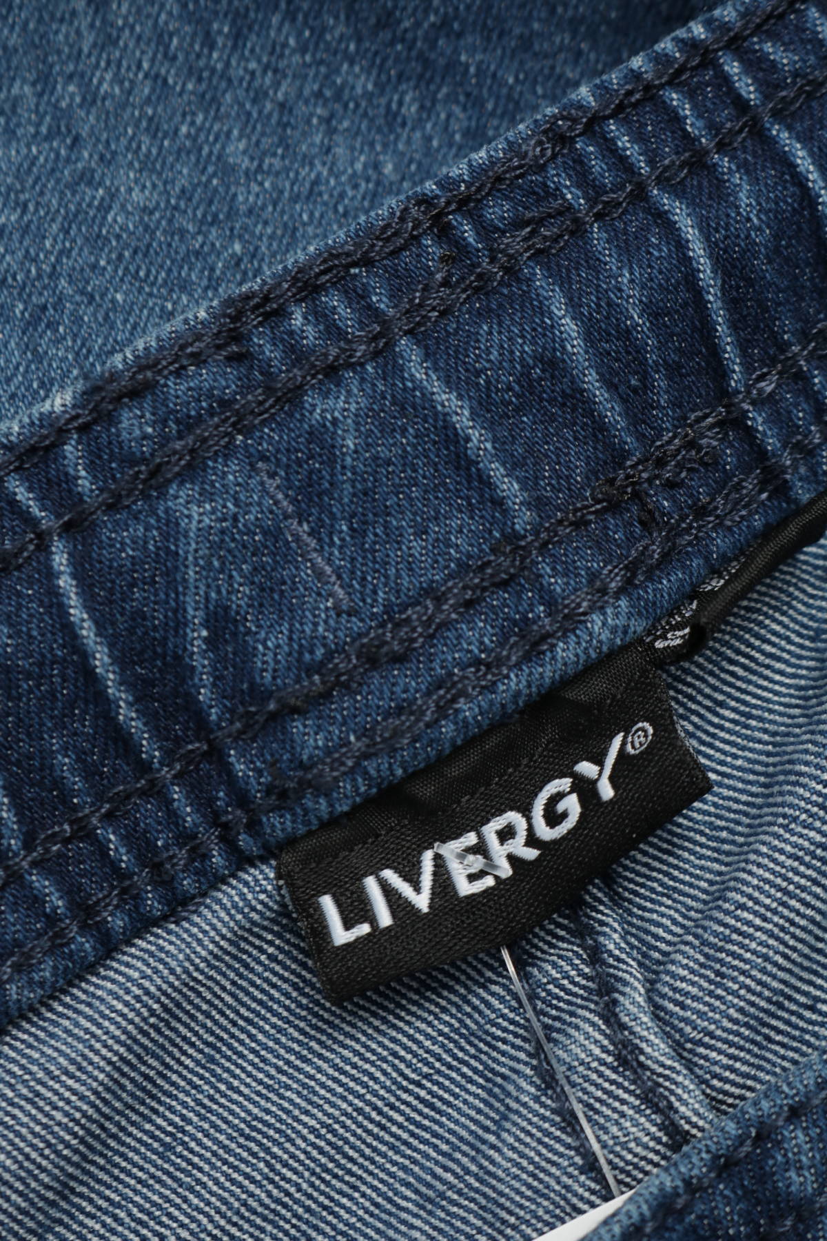 Къси дънки LIVERGY3 - Mania Къси дънки LIVERGY3