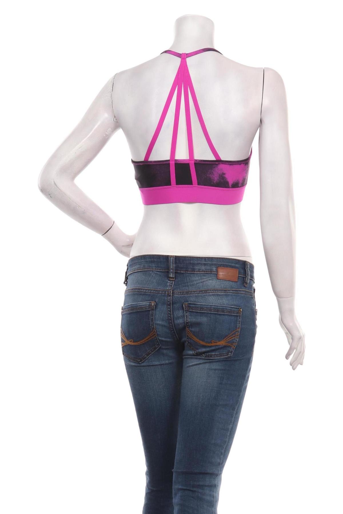 Спортно бюстие PUMA2