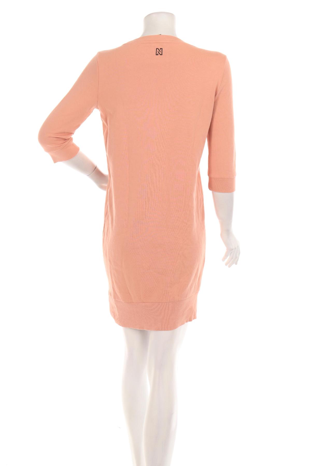 Ежедневна рокля NIKKIE2