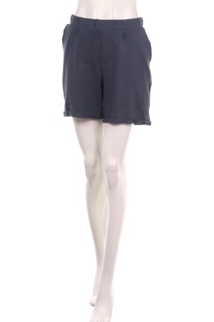 Pantaloni scurţi 157