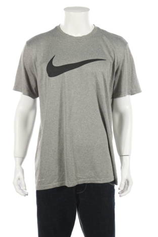 Спортна тениска Nike - Mania Спортна тениска Nike