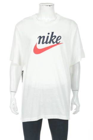 Спортна тениска NIKE - Mania Спортна тениска NIKE