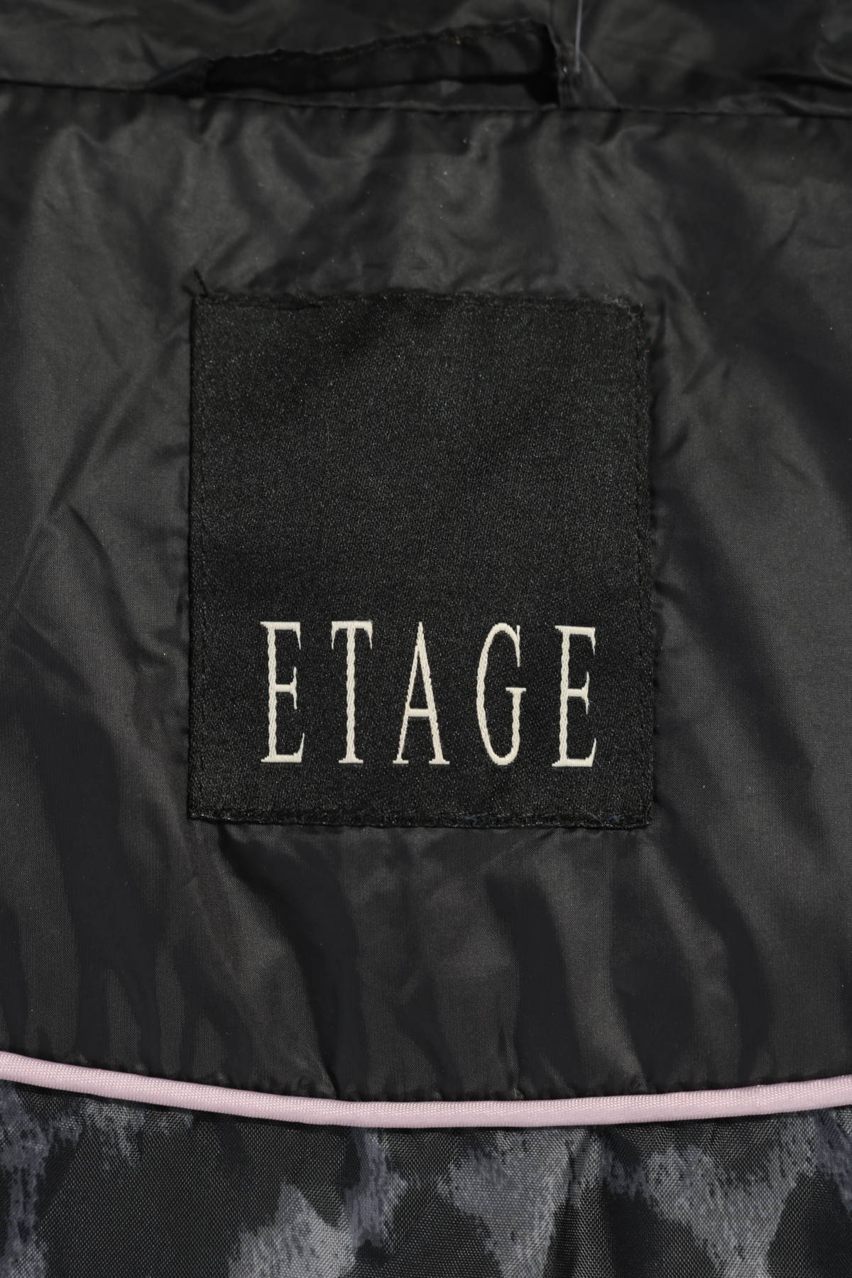 Яке ETAGE3 Яке ETAGE3