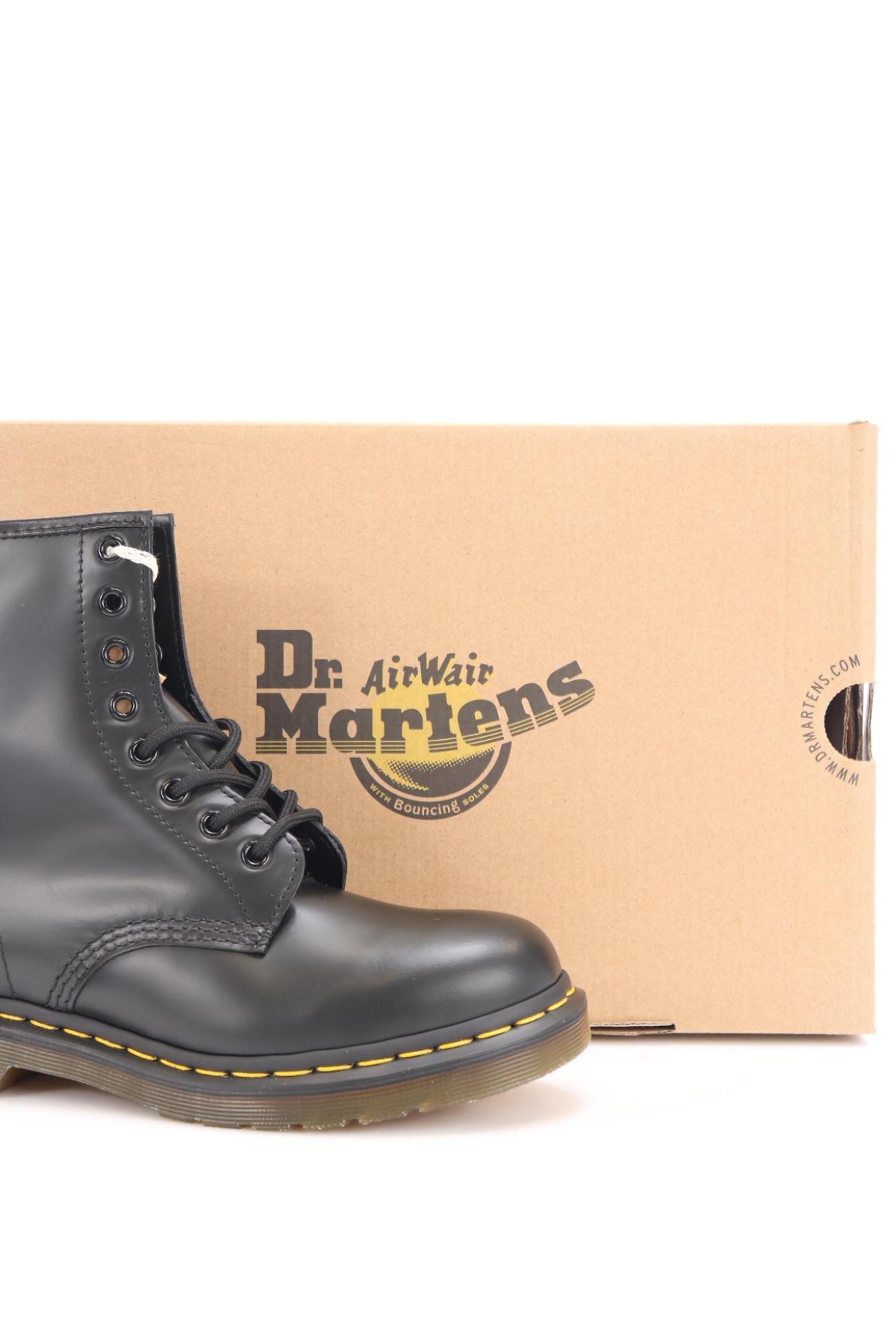 Боти DR. MARTENS4