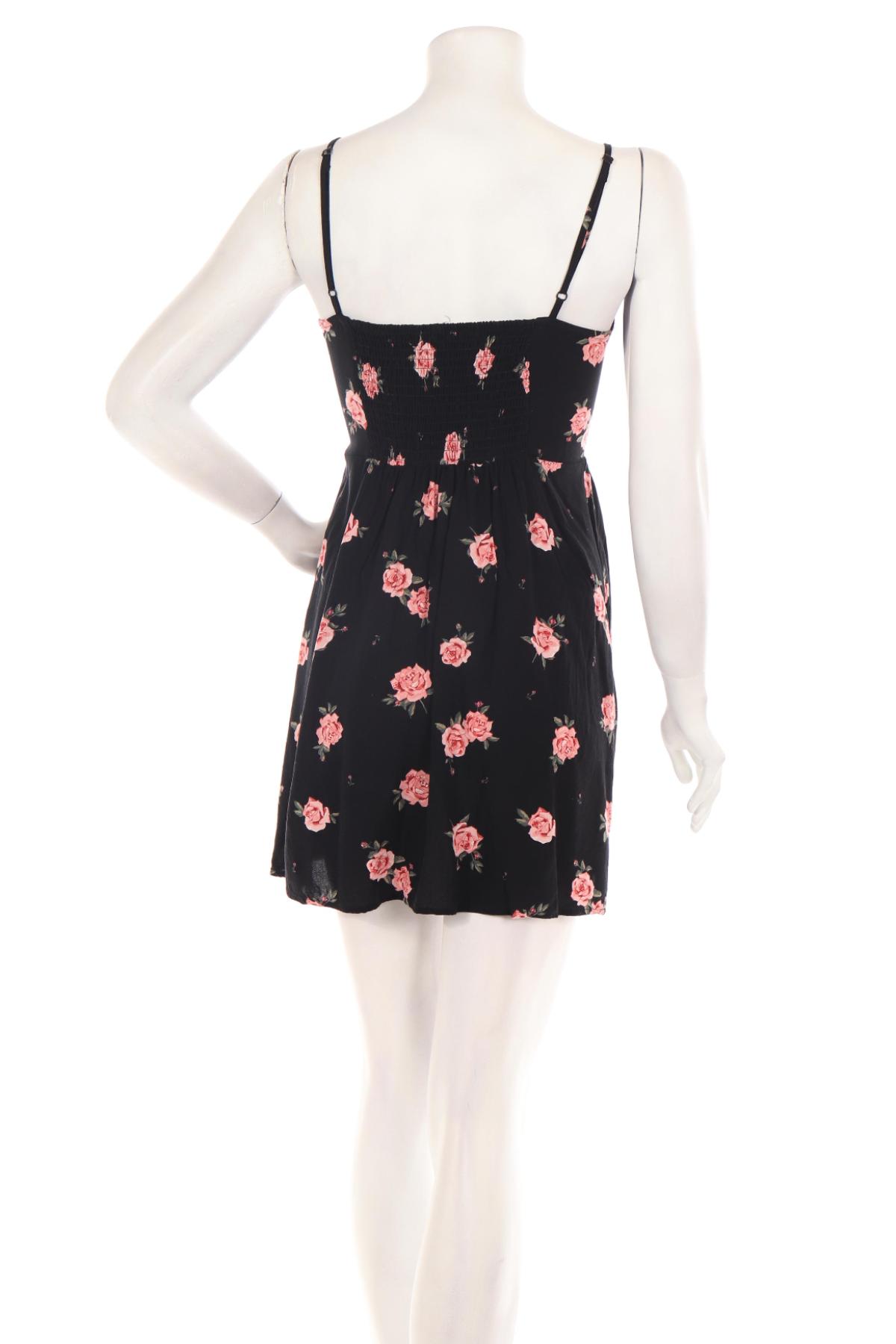 Ежедневна рокля NO NAME2