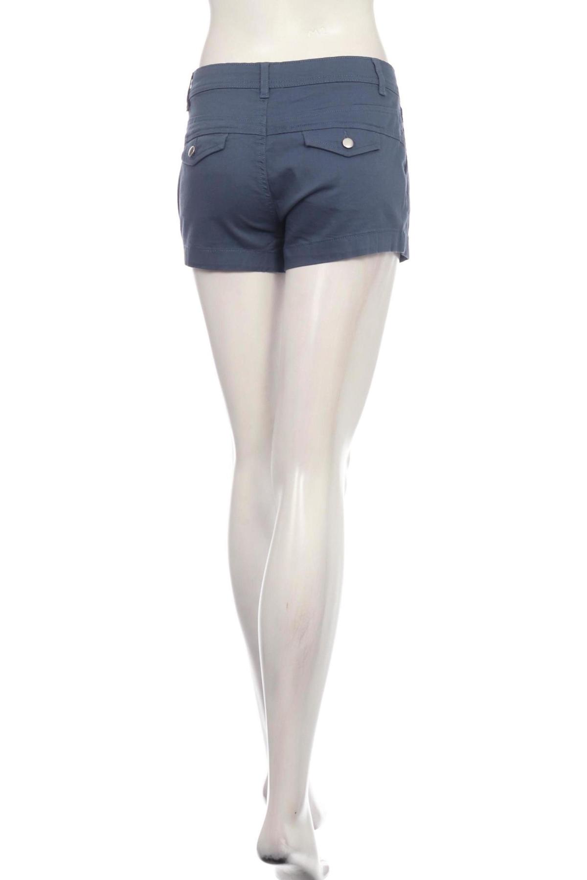 Къси панталони LASCANA2