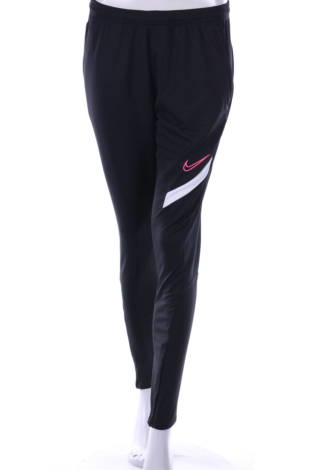 Спортно долнище Nike - Mania Спортно долнище Nike