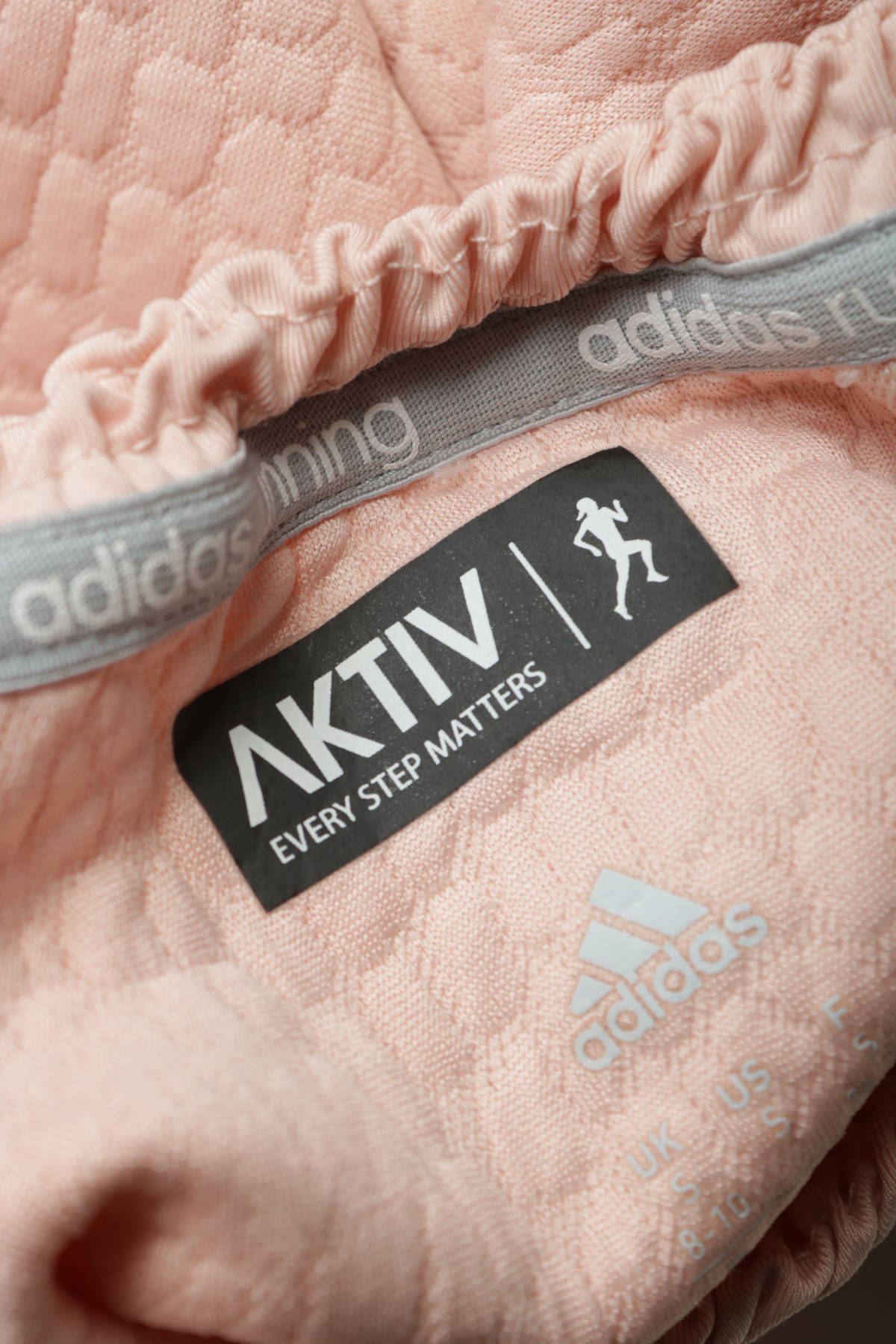 Спортна блуза ADIDAS3 - Mania Спортна блуза ADIDAS3