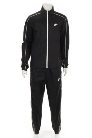 Спортен екип NIKE - Mania Спортен екип NIKE