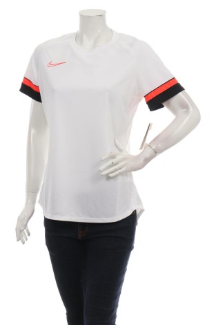 Спортна тениска NIKE - Mania Спортна тениска NIKE