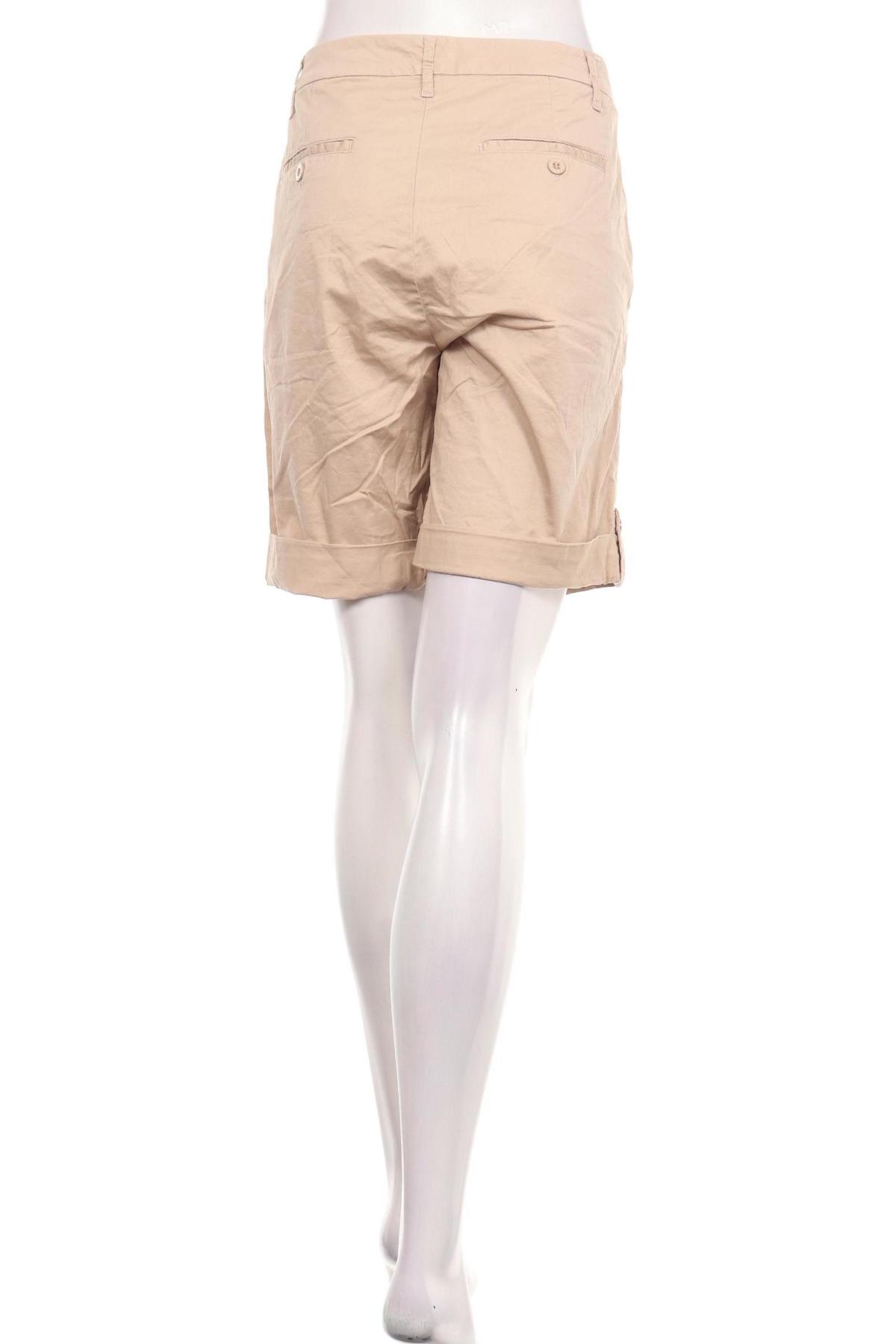 Къси панталони CHRISTIAN BERG2