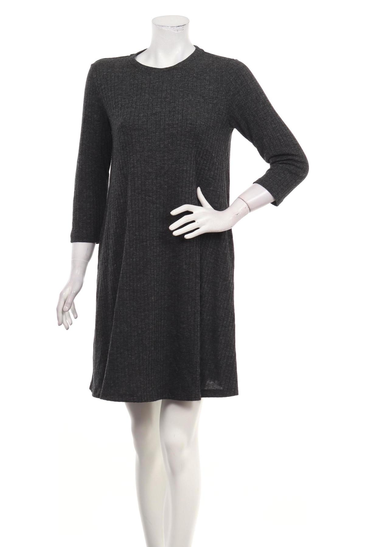 Ежедневна рокля UNIQLO1