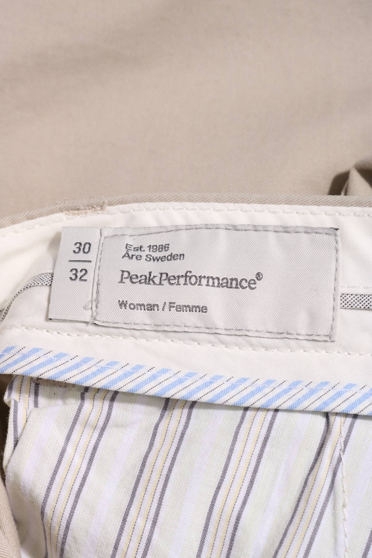 Официален панталон PEAK PERFORMANCE3