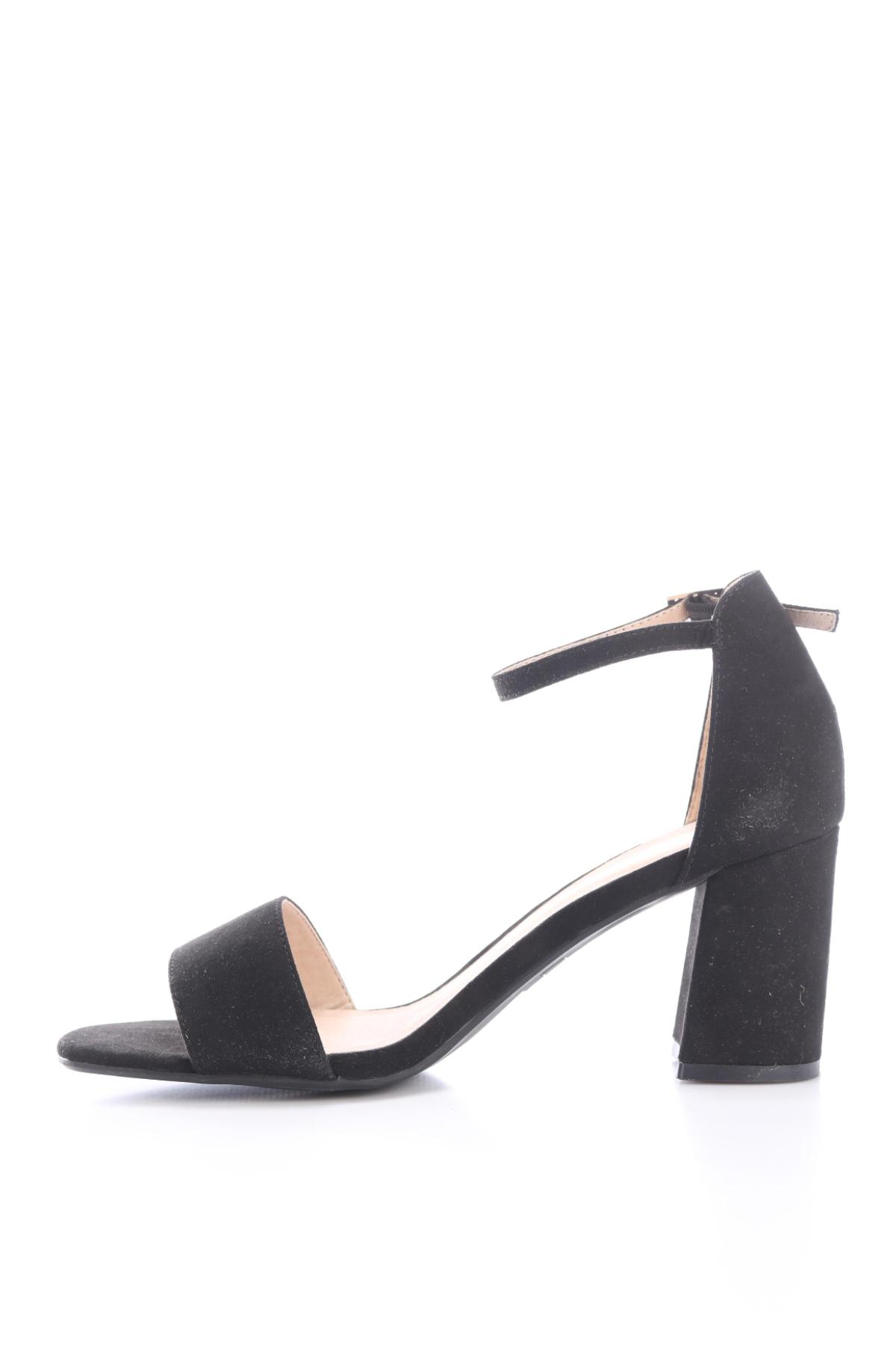 Сандали на ток ABOUT YOU3