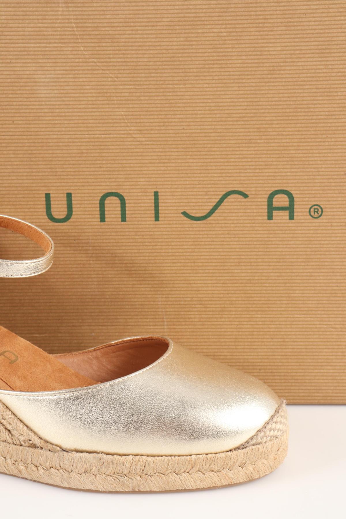Обувки на ток UNISA4
