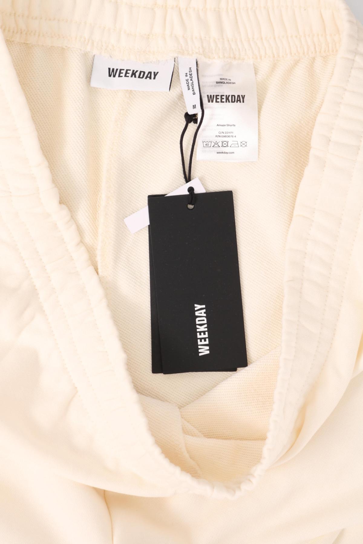 Къси панталони WEEKDAY3